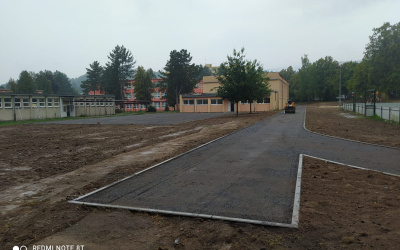 Rekonštrukcia športovej infraštruktúry ZŠ Hriňová Rekonštrukcia športovej infraštruktúry ZŠ Hriňová